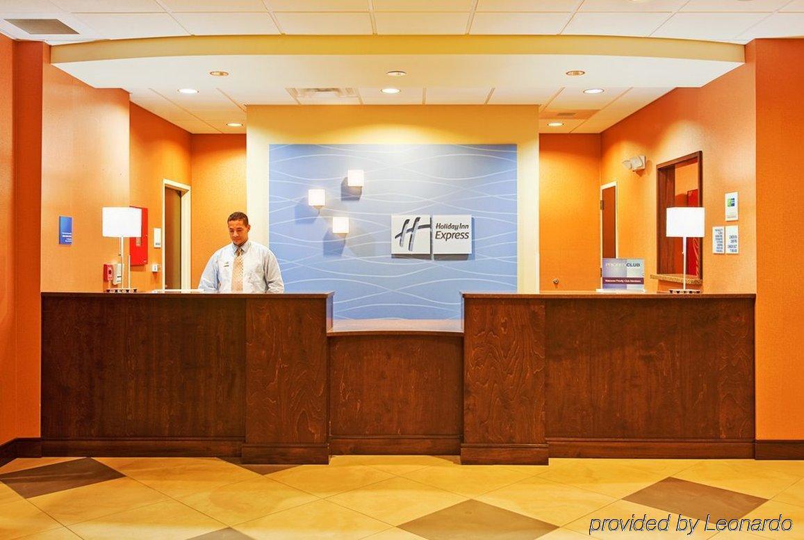 Holiday Inn Express And Suites Houston North - Iah Area, An Ihg Hotel Dış mekan fotoğraf
